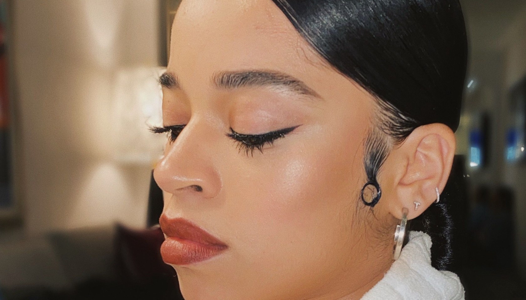 Ella Mai Makeup for soul train awards