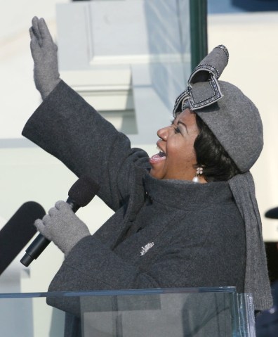 (012009 Washington, DC) Aretha Franklin sings "My COuntry Tis of Thee" at the inauguration, Tuesday, January 20, 2009. Photo by Angela Rowlings.