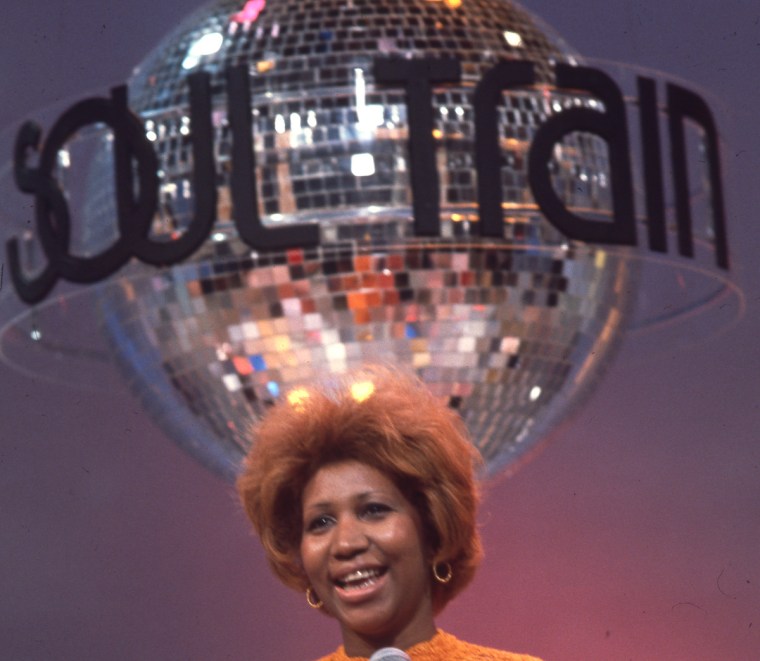 ARETHA FRANKLIN PERFORMS ON SOUL TRAIN, 1976