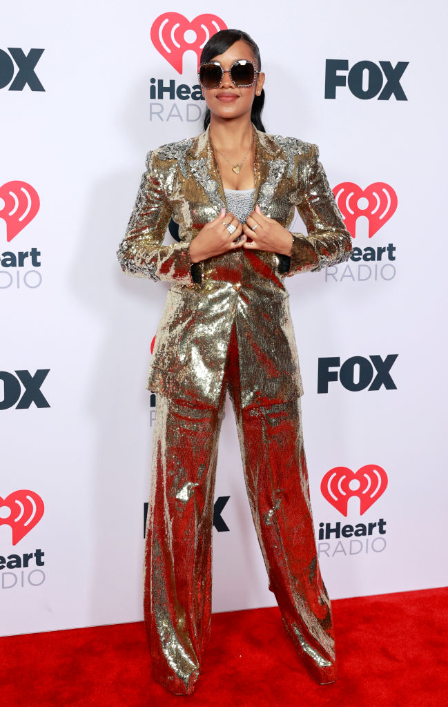H.E.R. at the 2021 iHeartRadio Music Awards