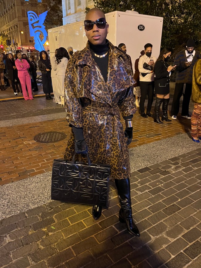 Hanifah Fashion Show Street Style