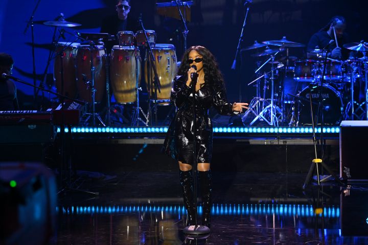 H.E.R. Opening At the 2022 Urban One Honors