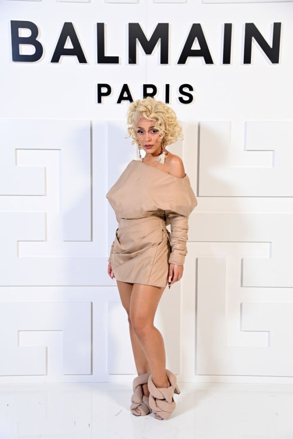 Balmain: Photocall - Paris Fashion Week - Womenswear Spring Summer 2022