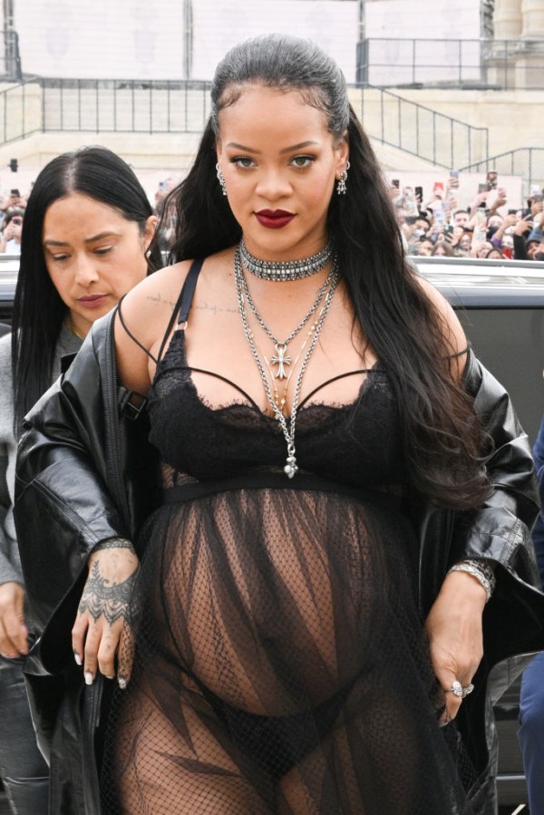 Dior : Outside Arrivals - Paris Fashion Week - Womenswear F/W 2022-2023