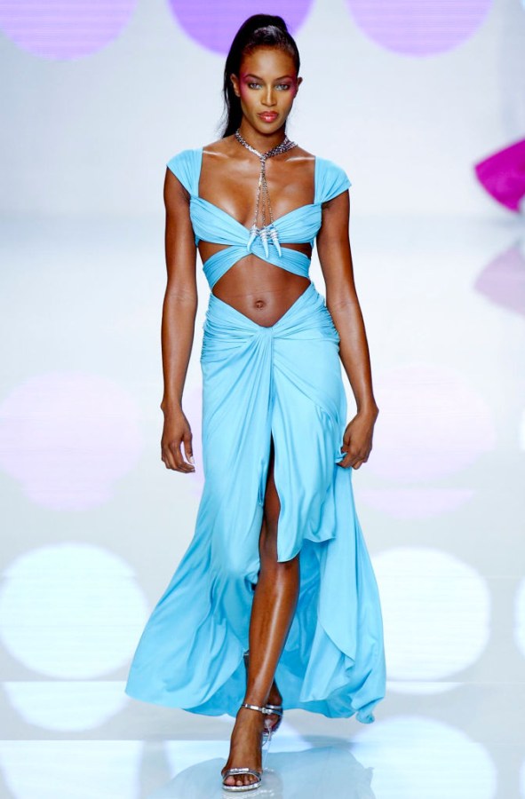 Valentino - Runway - Spring Summer 2004 Paris Fashion Week