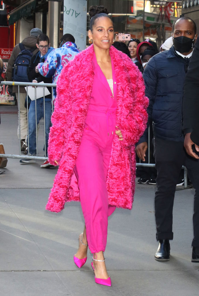 10 Black celebrities wearing pink