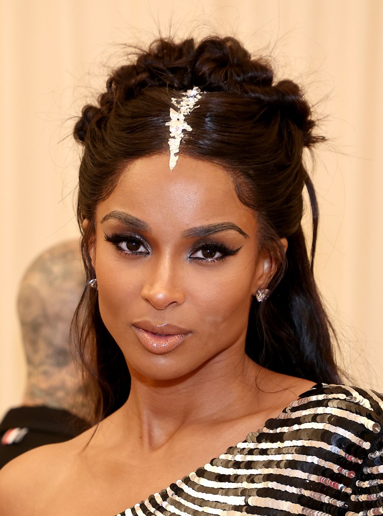 Ciara's Dramatic Middle Part