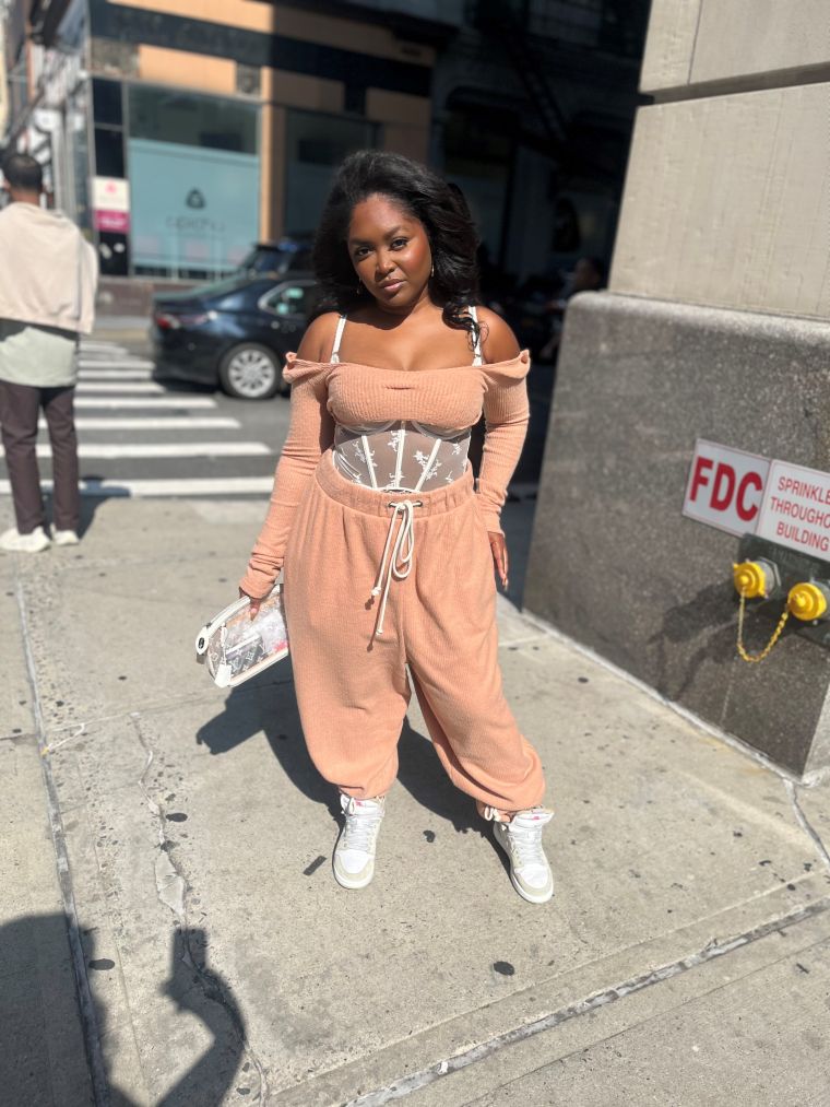 ESSENCE Fashion House Street Style