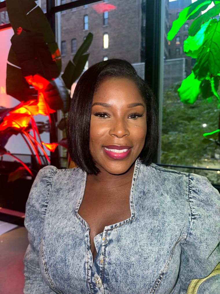 Attendee at ESSENCE fashion house