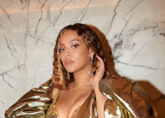 Beyoncé’s Ready To Take Our Coins Again With Her New Hair Care Line, Cécred