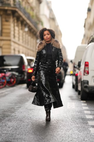 Street Style - Paris Fashion Week - Haute Couture Spring/Summer 2024 - Day One
