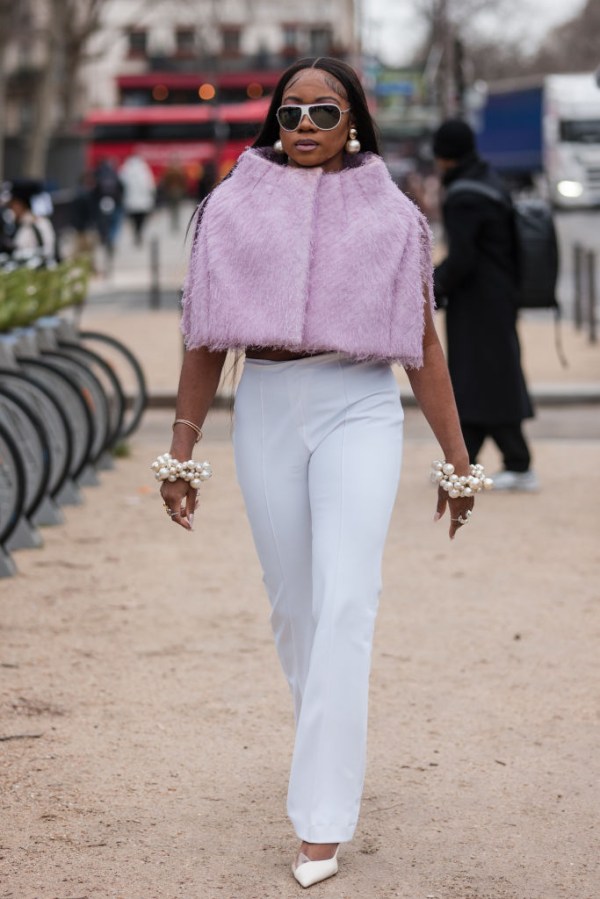 Street Style - Paris Fashion Week - Haute Couture Spring/Summer 2024 - Day Two