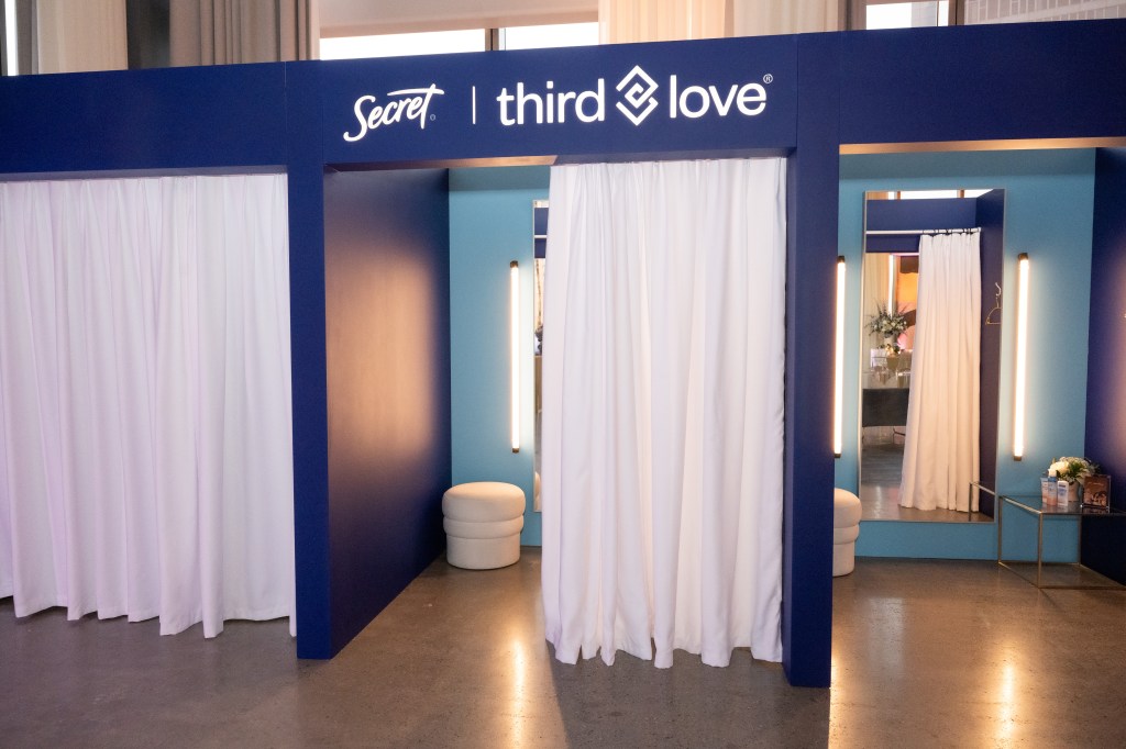 Secret X third Love event