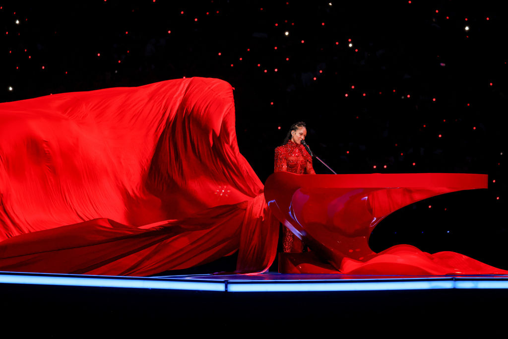 Apple Music Super Bowl LVIII Halftime Show - Alicia Keys - black women in red