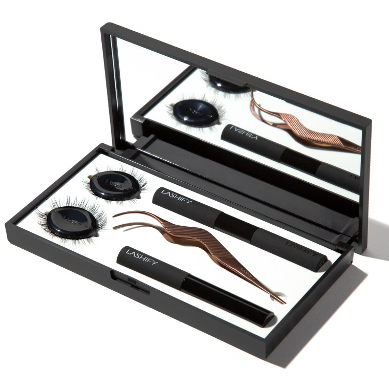 Lashify's Lash Extension System