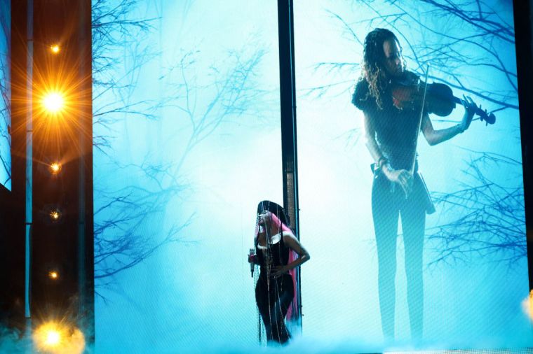 Romantic vibes in Gag City.