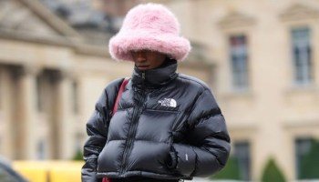 Street Style - Paris Fashion Week - Haute Couture Spring Summer : Day Two