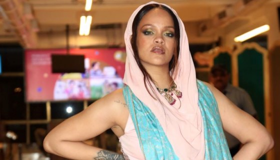 Rihanna Covers ‘Vogue China’ As She Prepares To Expand Her Fenty
Beauty Empire Into China
