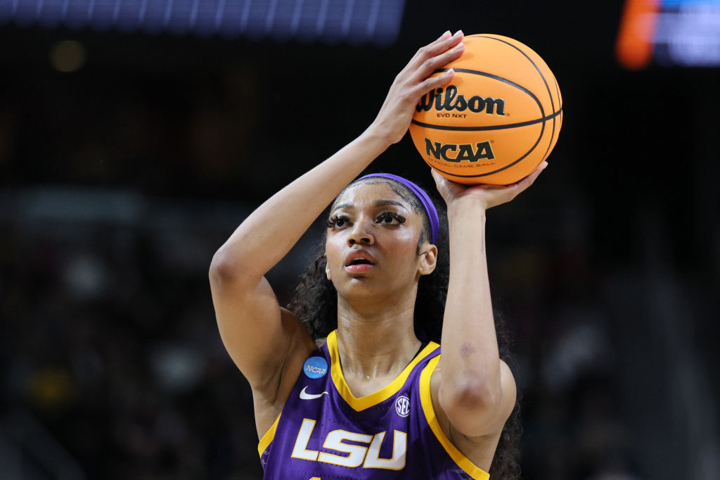 LSU v Iowa
