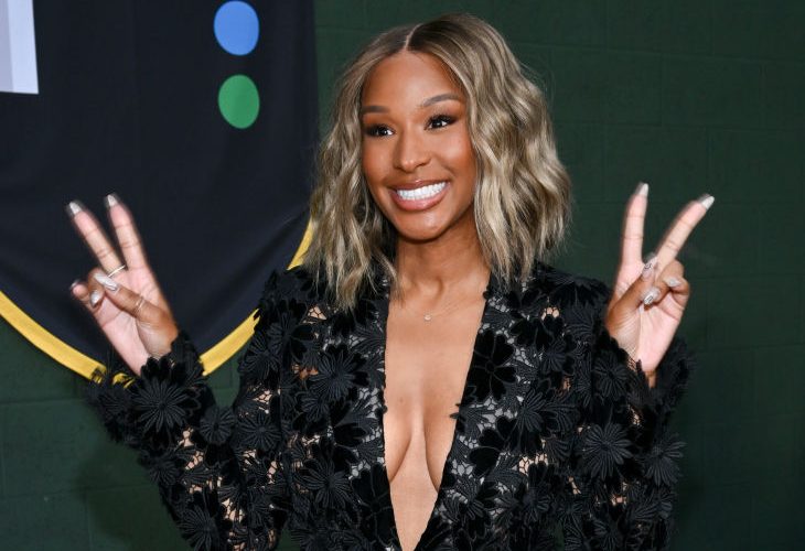 Savannah James Says She Had To ‘Grow Into Her Self-Assurance’ On Her New Podcast, ‘Everybody’s Crazy’