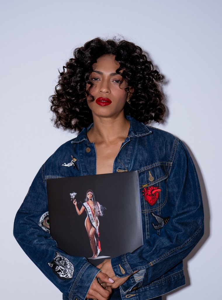 Janei White - CEO of Ienaj Magazine