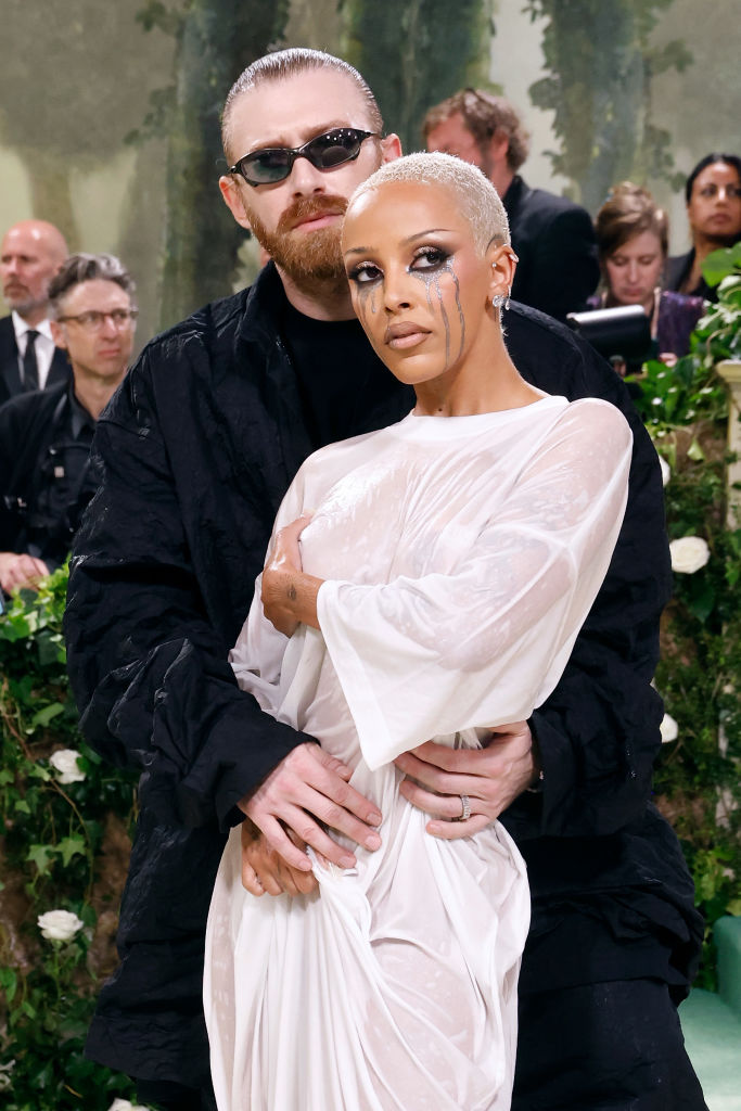 Doja Cat's Enchanted Tears Makeup Look