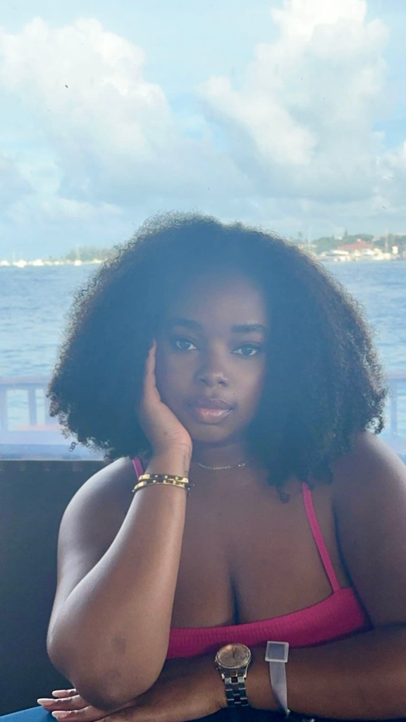 Tatayana Yomary with a LBL Virgin Afro Kinky Curly Extension install