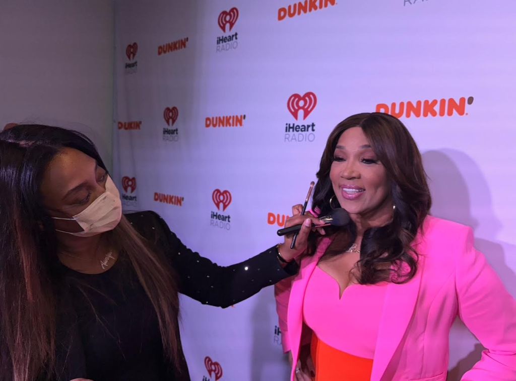 MUA Camara AUnique working with actress Kim Whitley