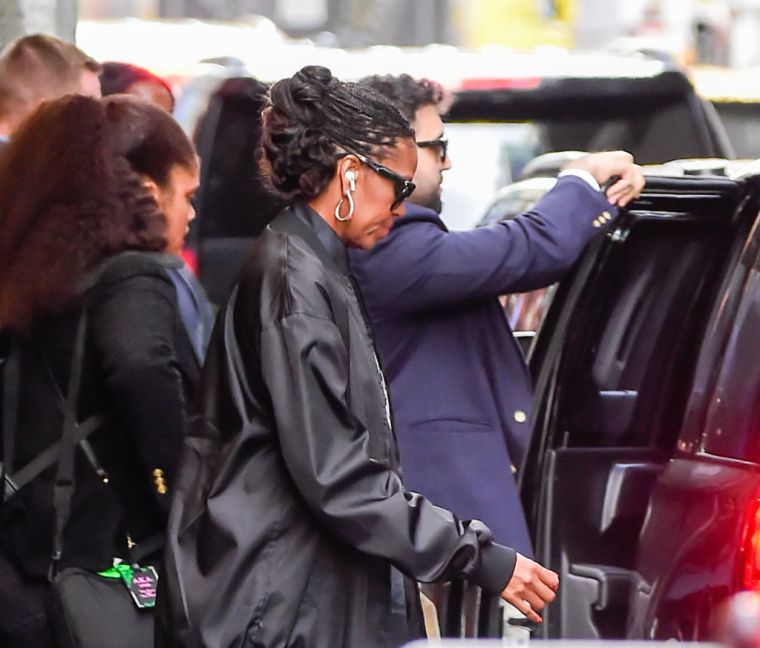 Former First Lady Michelle Obama spotted outside CBS Studio