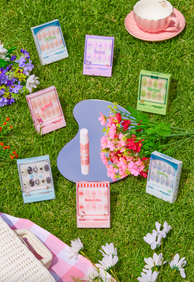 Glamnetic x Hello Kitty Press-On Nail Kits