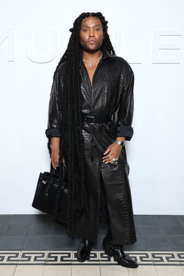 Mugler: Photocall - Paris Fashion Week - Womenswear Spring-Summer 2025