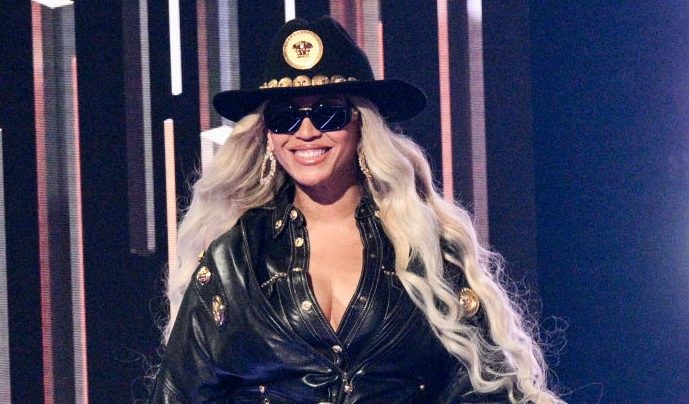 It's Lit: The Bey Hive Buzzes Over Beyoncé's New Cécred Candles