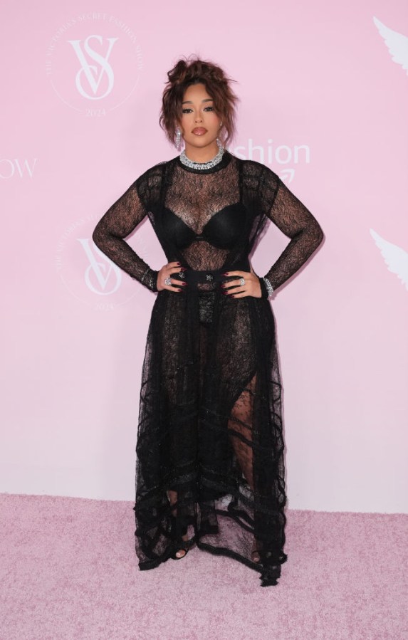 Victoria's Secret Fashion Show - Arrivals