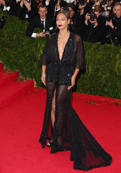 "Charles James: Beyond Fashion" Costume Institute Gala - Arrivals