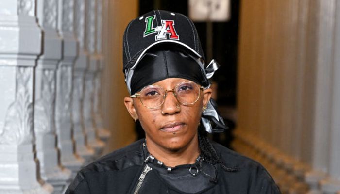 Women To Know: Artists/Modern Mavericks | One Solution | 2025-04-24