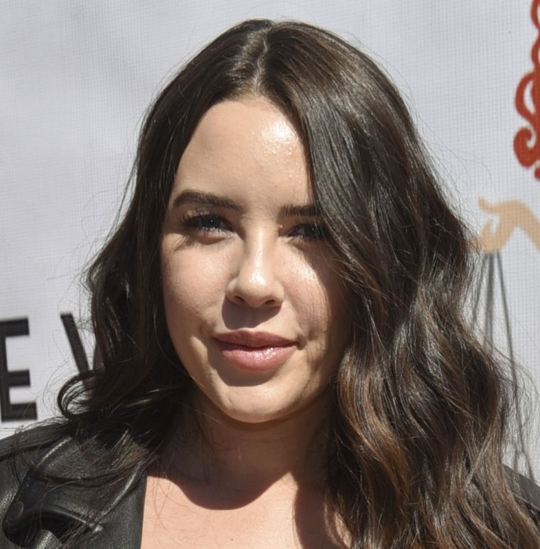 Alexis Haines (Pretty Wild)