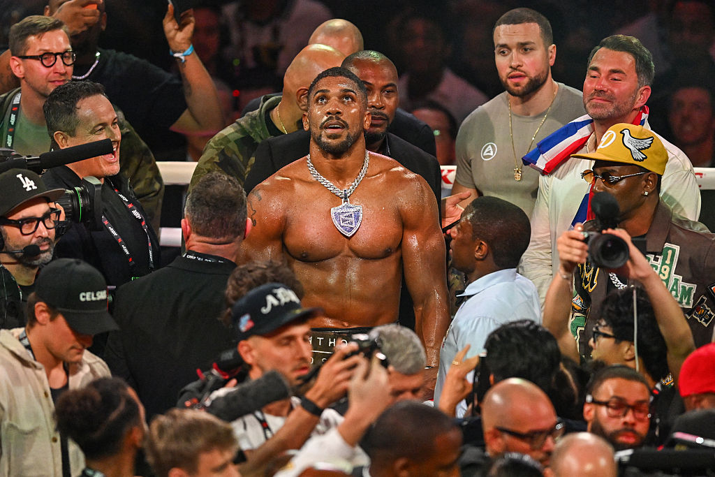 10 Thirsty Tweets About Anthony Joshua