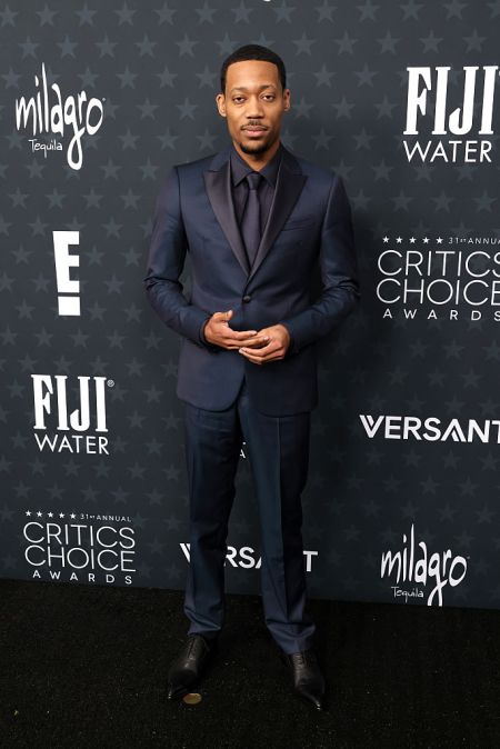 Tyler James Williams Bring In Modern Suiting