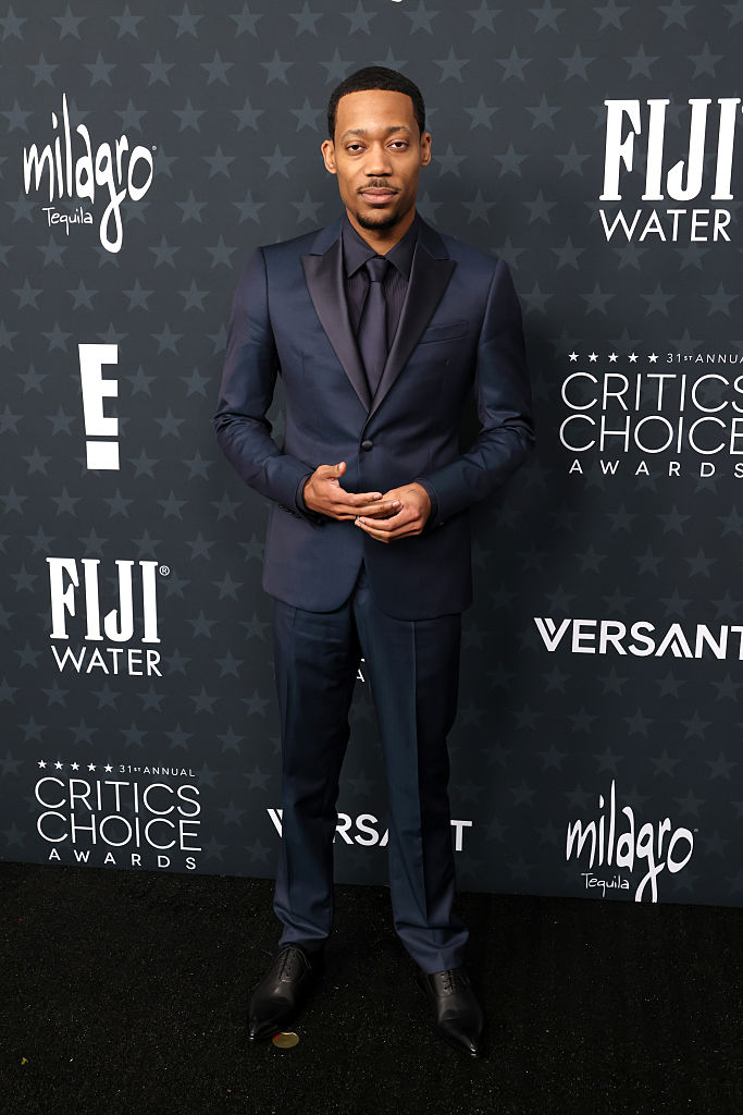 Tyler James Williams Bring In Modern Suiting