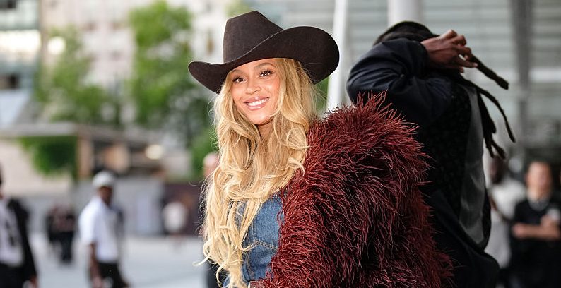 Louis Vuitton: Outside Arrivals - Paris Fashion Week - Menswear Spring/Summer 2026