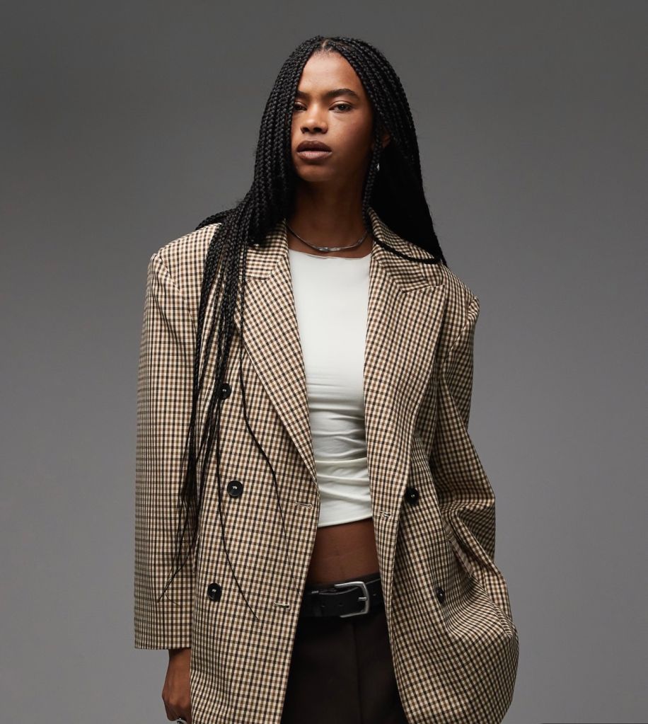 7 Cardi B "Little Miss Drama" Tour Outfit Ideas For The Girls Who Plan To Serve