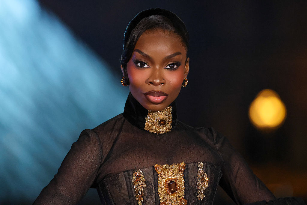 Olandria Carthen Is A Vision Of Art At Le Grand Dîner Du Louvre