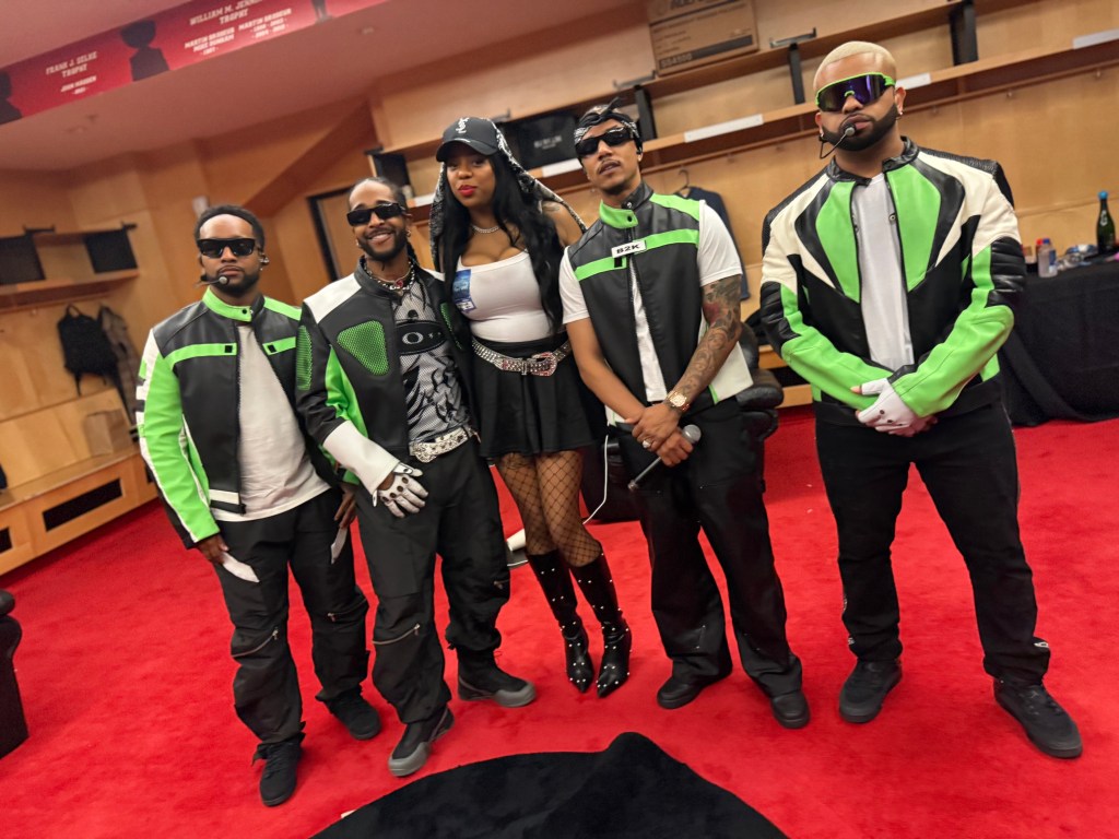 Shamika Sanders and B2K